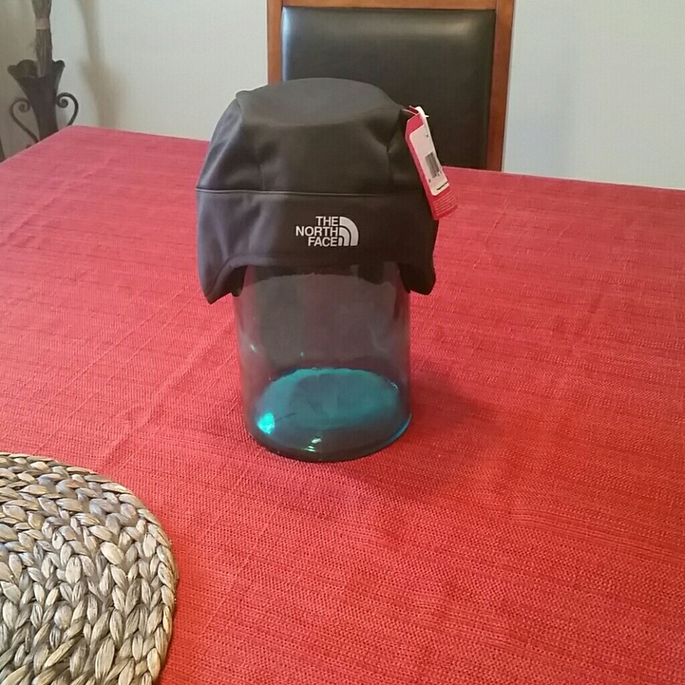 The North Face men's small - med black wind hat